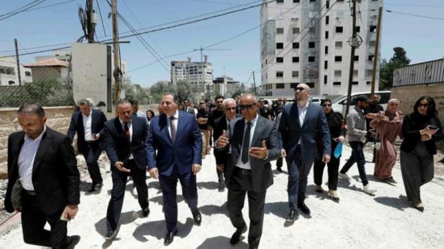 ضمنه السفير المغربي.. الجيش الإسرائيلي يطلق النار على وفد دبلوماسي هام..
