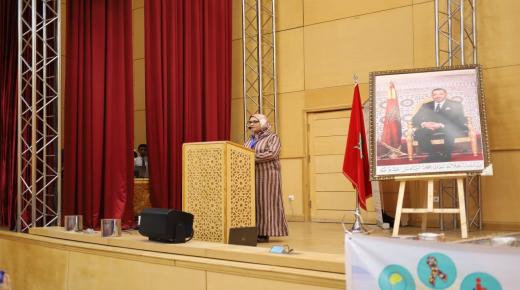 نماذج مشرفة من ذوي الإعاقة أثبتوا أن العقل أساس السلامة وينبوع الفكر والإبداع..