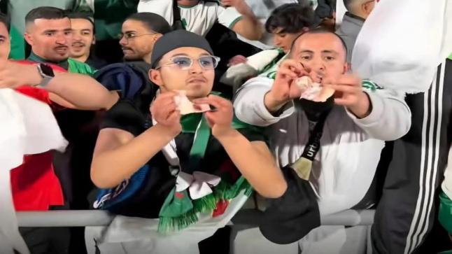 الحبس النافذ لمشجع جزائري مزّق العملة الوطنية
