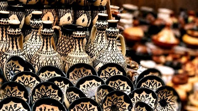 حذاري..تحاليل مخبرية تكشف مواد ضارة في أواني فخارية مطلية بالقطران
