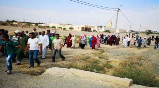 مسيرة احتجاجية بجرسيف مشيا على الأقدام تكشف اختلالات مدرسة جماعاتية