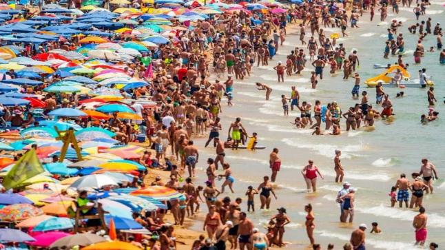 الأمن السري الإسباني يمشط الشاطئ بقميص “أسود الأطلس”..