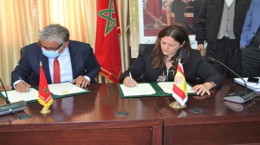 جامعة محمد الأول بوجدة توقع اتفاقية شراكة مع السفارة الاسبانية بالرباط..