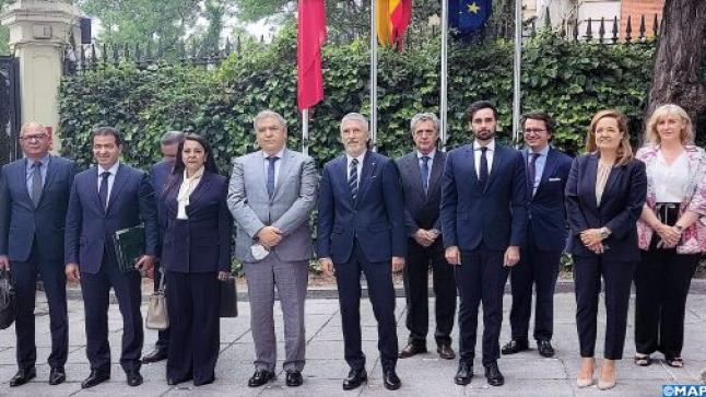 مدريد .. لفتيت يعقد اجتماع عمل مع نظيره الإسباني..