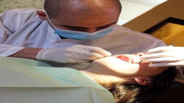 وزارة الصحة تقرر إغلاق عيادات طب الأسنان في كامل التراب الوطني ..