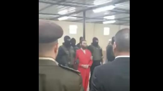 شاهد “فيديو” لحظة اعدام مباشرة للعشماوي قام بعمليات ارهابية واسعة في مصر..