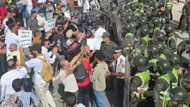 الاحتجاجات على تردي الوضع الصحي تصل إلى البرلمان..