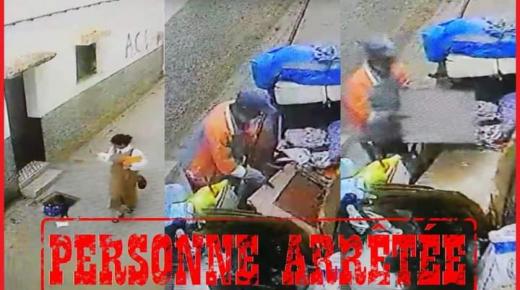 بعد شريط فيديو متداول يُوثّق للفعل الجرمي .. الأمن يعتقل سارق بالوعات الصرف الصحي..