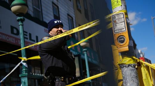 يضع جدته في الثلاجة ليقتلها..