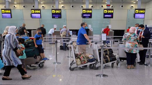 نظام “الكابرانات” يحتجز وفدا مغربيا في مطار الجزائر العاصمة..