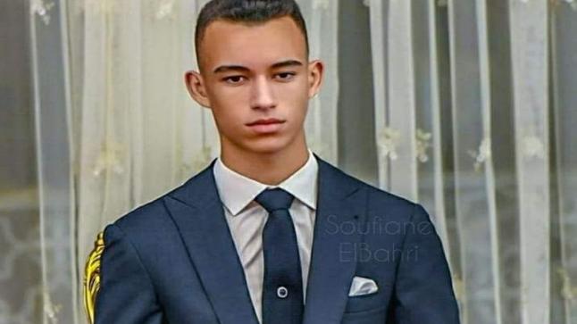 ولي العهد الأمير مولاي الحسن يحضر أطروحة دكتوراه..