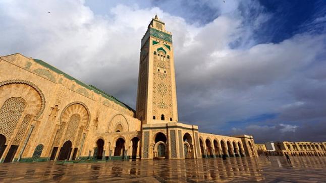 فيروس كورونا يُغلق أبواب مساجد المملكة ..