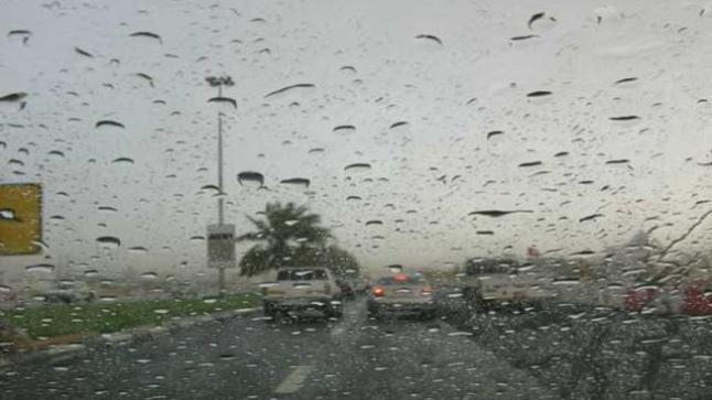 نشرة خاصة.. أمطار رعدية ورياح قوية مرتقبة اليوم الإثنين..