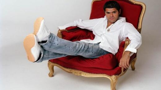 وقاحة وانعدام مروءة.. شاهد “فيديو” الفنان الكوميدي جمال الدبوز يشبه المغاربة بالبقر الوحشي..