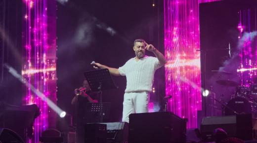 مهرجان الراي بوجدة… حين تُصبح الفوضى موسيقى والعبث تنظيما..