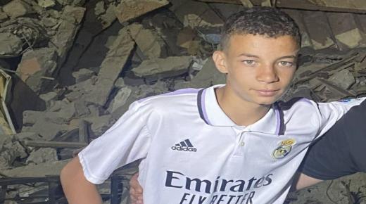 ريال مدريد يتبنى الطفل الذي ظهر وهو يرتدي قميص الفريق بعدما فقد عائلته بسبب زلزال الحوز￼