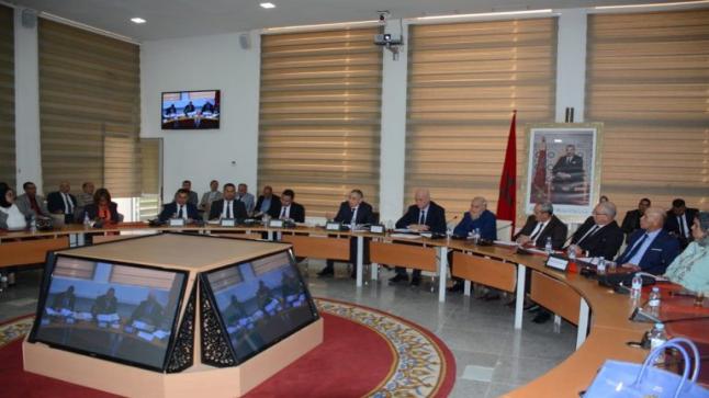 والي جهة الشرق يعفي رئيس قسم الميزانية بسبب عدّة اختلالات.. لماذا استبعاد المتابعة القضائية في القضية؟؟..