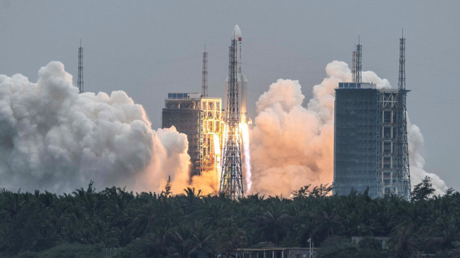 فيما العلم يشدّ أنفاسه..الولايات المتحدة تتوقع سقوط الصاروخ الصيني في منطقة مأهولة بالسكان..