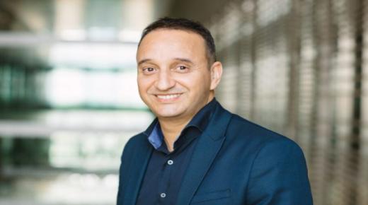 مؤسسة كويتية تمنح جائزة التميز للعالم المغربي محمد الداودي..