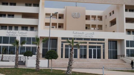 البلوكاج بمكتب قاضي التوثيق بوجدة لا يزال قائما .. في ظل غياب تدخل المسؤولين القضائيين