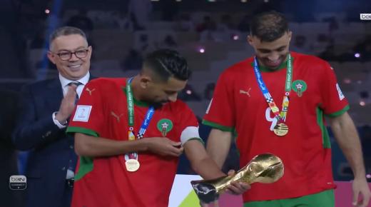 المنتخب المغربي الرديف يتوج بكأس العرب