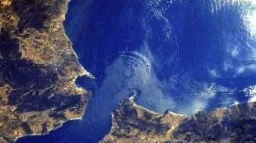 تحليل إخباري: ترسيم الحدود البحرية للصحراء يعيد التوتر إلى العلاقات المغربية الإسبانية