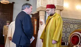 الملك محمد السادس يستقبل بالرباط عددا من السفراء الأجانب