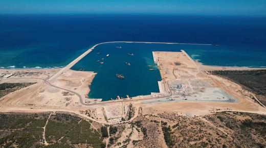 سيخلق أزيد من 30 ألف منصب شغل..تمويل بقيمة 120 مليون أورو لمشروع تهيئة منطقة الأنشطة بميناء الناظور الجديد..