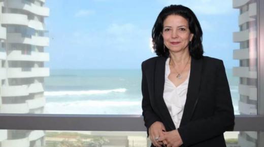 خبيرة مغربية دولية تدعو إلى توظيف الذكاء الاصطناعي في المعركة ضد “كوفيد-19”