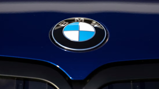 ألمانيا تأمر بسحب سيارات “بي إم دبليو” من أنحاء العالم بسبب خطر اشتعالها..