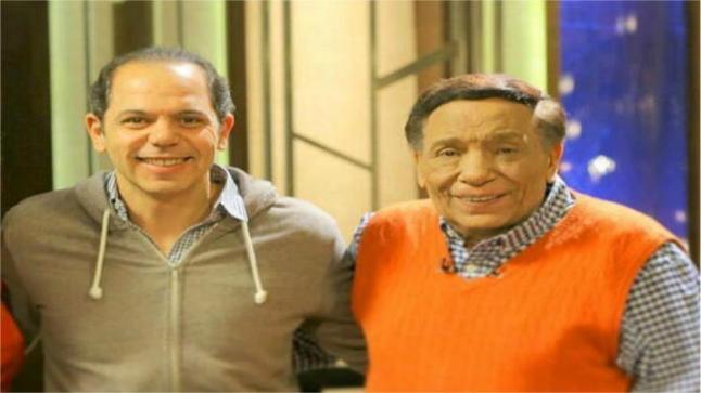 إشاعات تدهور صحته.. مصادر مقربة من عادل إمام تنفي..