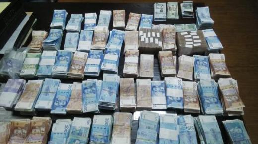 الحكومة المغربية مطالبة بالتدخل السريع للحد من ظاهرة تهريب رؤوس الأموال إلى الخارج..