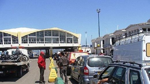 10 ملايين لمهاجر مغربي اعتقل خطأ لتشابه في الأسماء بميناء بني أنصار