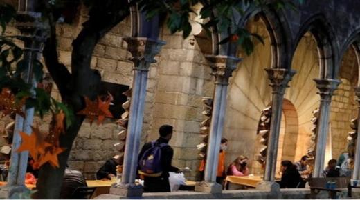 ضمنهم مغاربة..كنيسة ببرشلونة تفتح أبوابها للمسلمين للإفطار والصلاة خلال شهر رمضان..