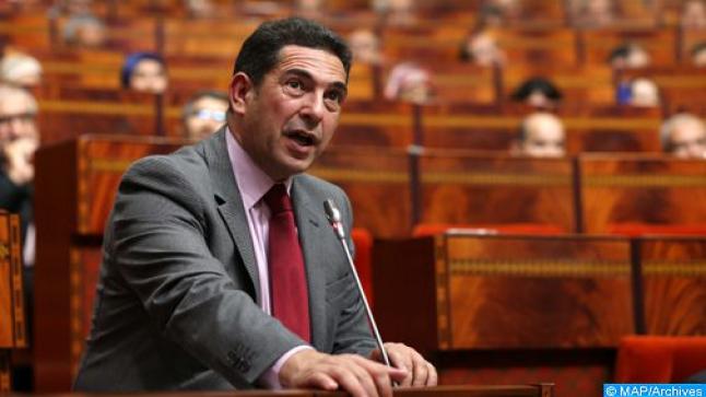 برلمانية تطالب الوزير أمزازي بتمديد آجال الاستفادة من المنح الجامعية والتكوين المهني..