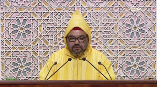 بسبب الإجراءات الإحترازية وعكس ما هو معتاد.. الملك يفتتح السنة التشريعية للبرلمان بخطاب من القصر الملكي..