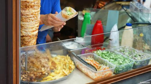 تسبب في وفاة عدد من الأشخاص..القضاء يصدر 12 سنة سجنا  في قضية “سناك المحاميد”..