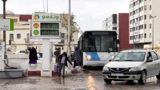 انخفاض بين 20 سنتيما ودرهم ونصف في أسعار المحروقات بالمغرب ￼