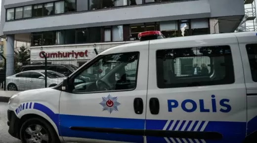 بعدما عُثر عليها وهي تبكي على سطح شقة سلطات تركيا ترحل مواطنة مغربية