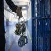 اعتقال أستاذ في قضية تتعلق بالمساهمة في الإجابة عن أسئلة الامتحانات خارج مركز الامتحان..