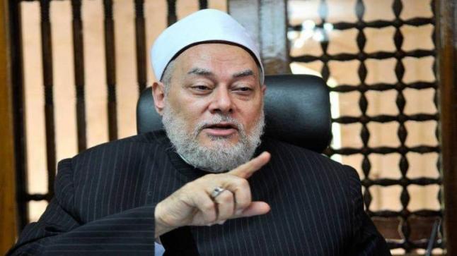 تصريحات مثيرة.. علي جمعة مفتي مصر الصائم الذي يفطر على خمر معتق لا يبطل صيامه…
