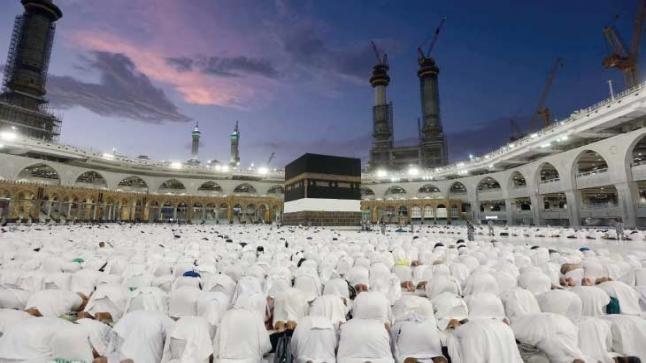 وزارة الأوقاف تحذر وكالات الأسفار من التلاعب بتأشيرات زيارة الأماكن المقدسة  ￼