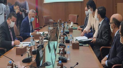 لجنة اليقظة الاقتصادية توقع اتفاقية لإنعاش مموني الحفلات والتظاهرات وفضاءات الترفيه والألعاب..