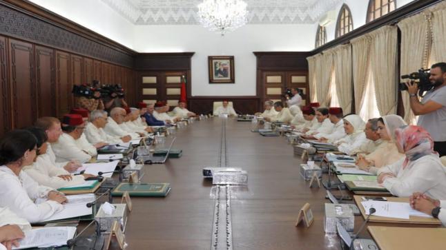 الحكومة تصادق على تعديلات جديدة ضمن قانون “مدونة السير”