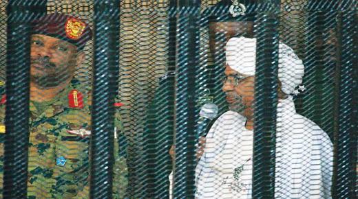 الرئيس السوداني المخلوع يعترف بتلقيه 91 مليون دولار من السعودية والإمارات