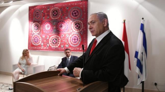 الخزي والعار .. نتنياهو يحتفل مع السفير المصري بمرور 40 عاما على اتفاق السلام ويشيد بالسيسي