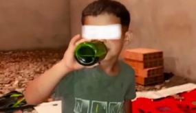 “ما تقيش ولدي” تدخل على خط فيديو صادم لطفل أُجبر على تناول مادة مسكرة..