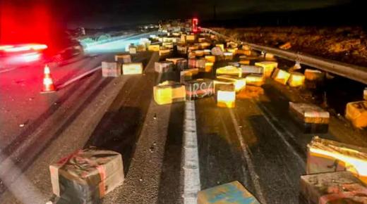 إنقلاب شاحنة يُفشل تهريب 15 طن من الحشيش كانت متجهة خارج الوطن