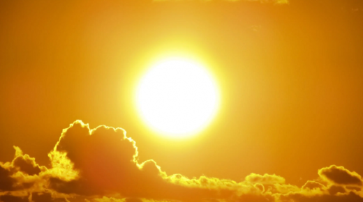 علماء يتوقعون عاصفة شمسية قادمة ستضرب الأرض بحلول يوم غد ..