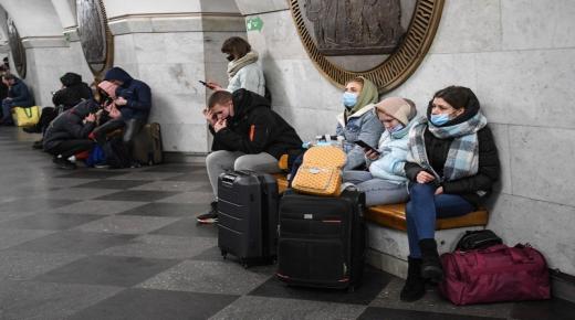 سماسرة الأزمات يبتزون مغاربة عالقين في أوكرانيا..